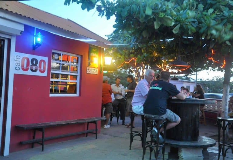 Cafe Bar 080 Aruba at dusk