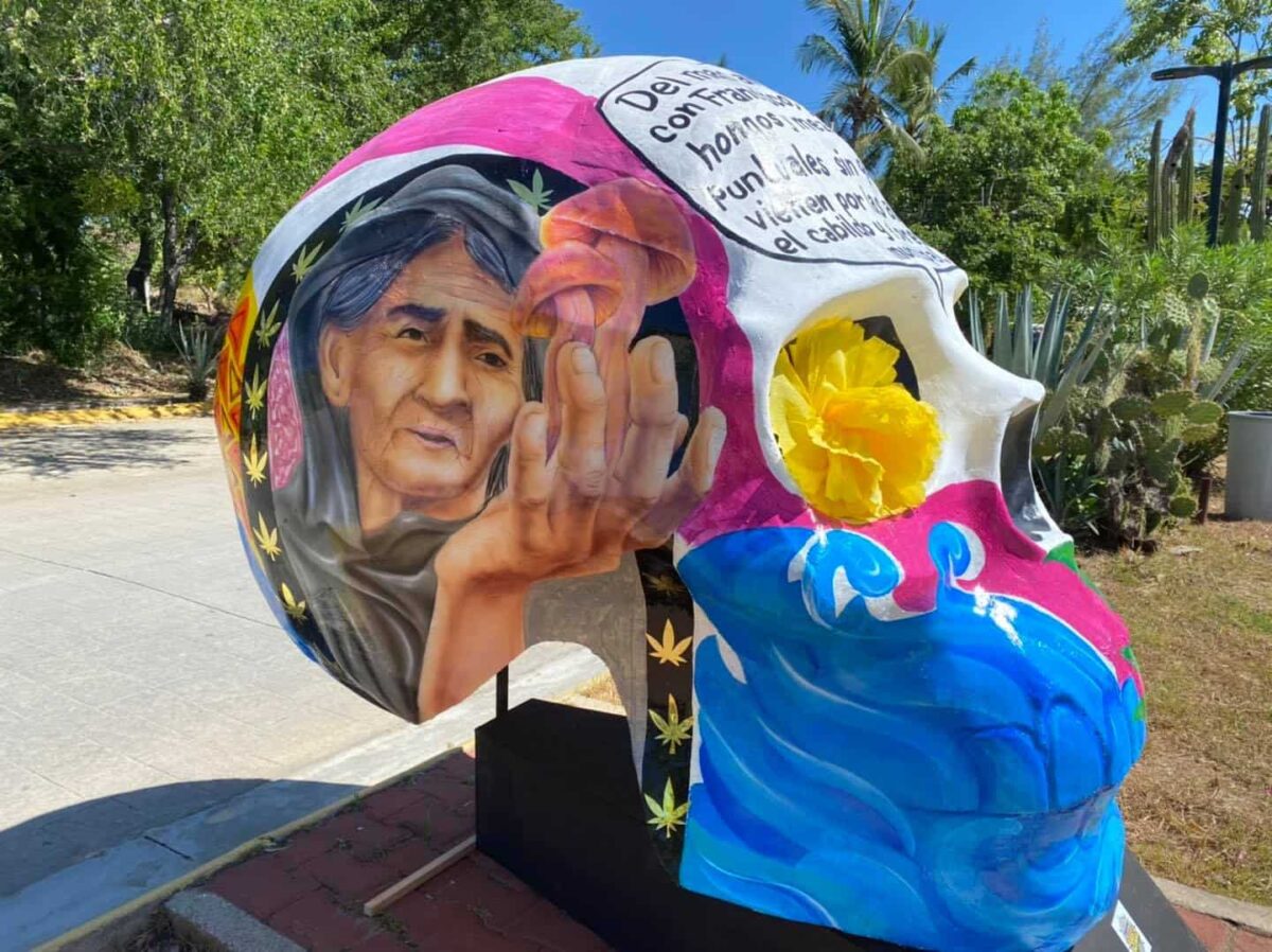 Display of a calavera on the Rinconada in Puerto Escondido.