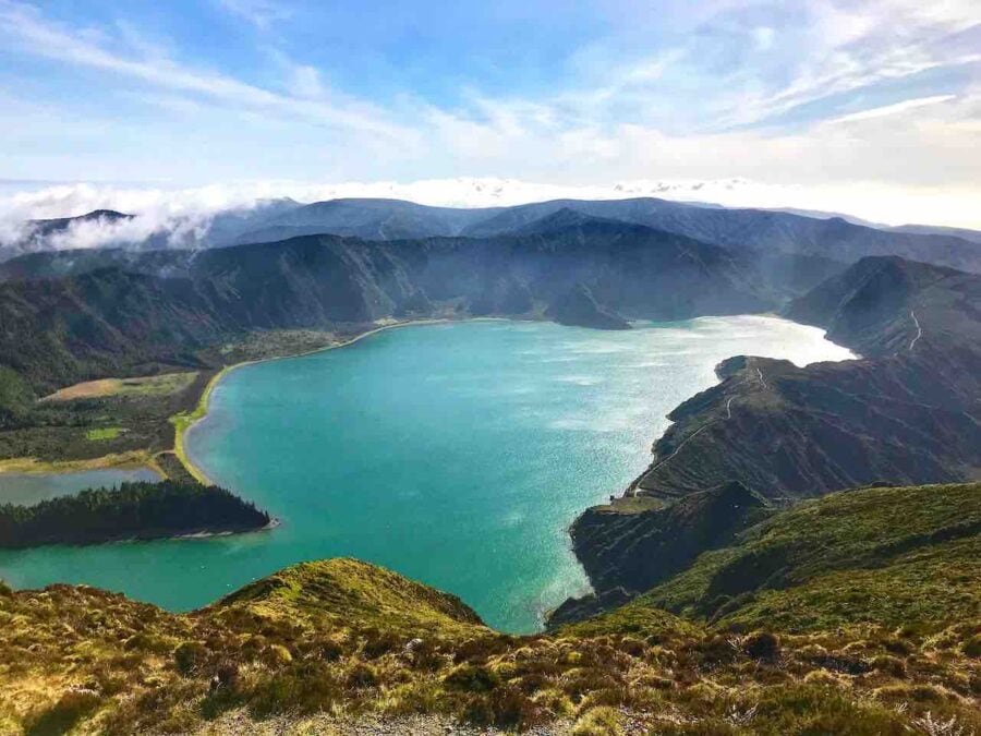 crater lake in sao miguel 