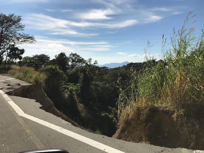 Earthquake damage to highway to Pluma Hidalgo