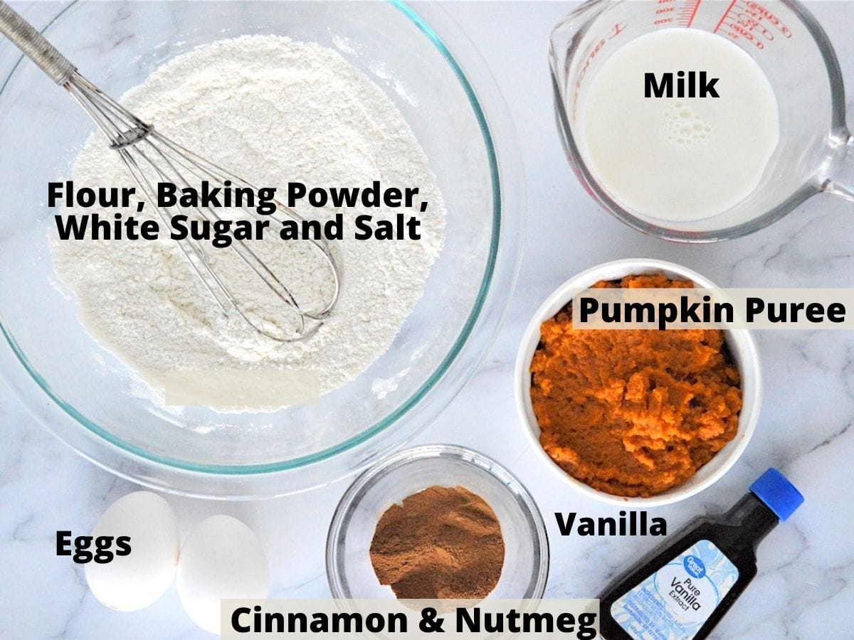 Ingredients for Arepa di Pampuna with text overlay of flour, cinnamon, eggs, vanilla, pumpkin, flour and nutmeg