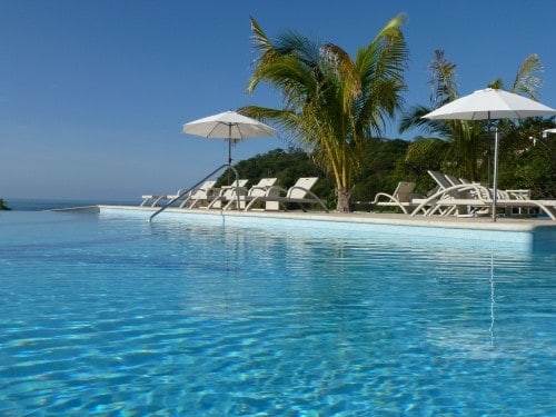 Swimming pool to enjoy on a day pass Secrets Huatulco.