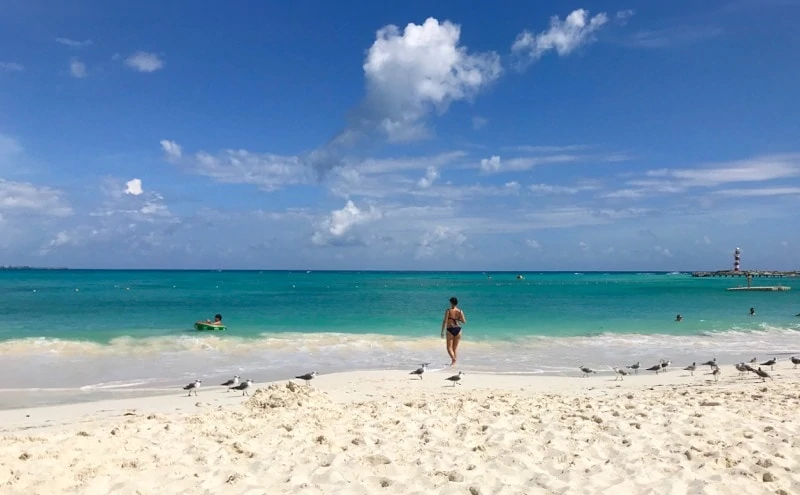 Coral Beach with no seaweed Cancun