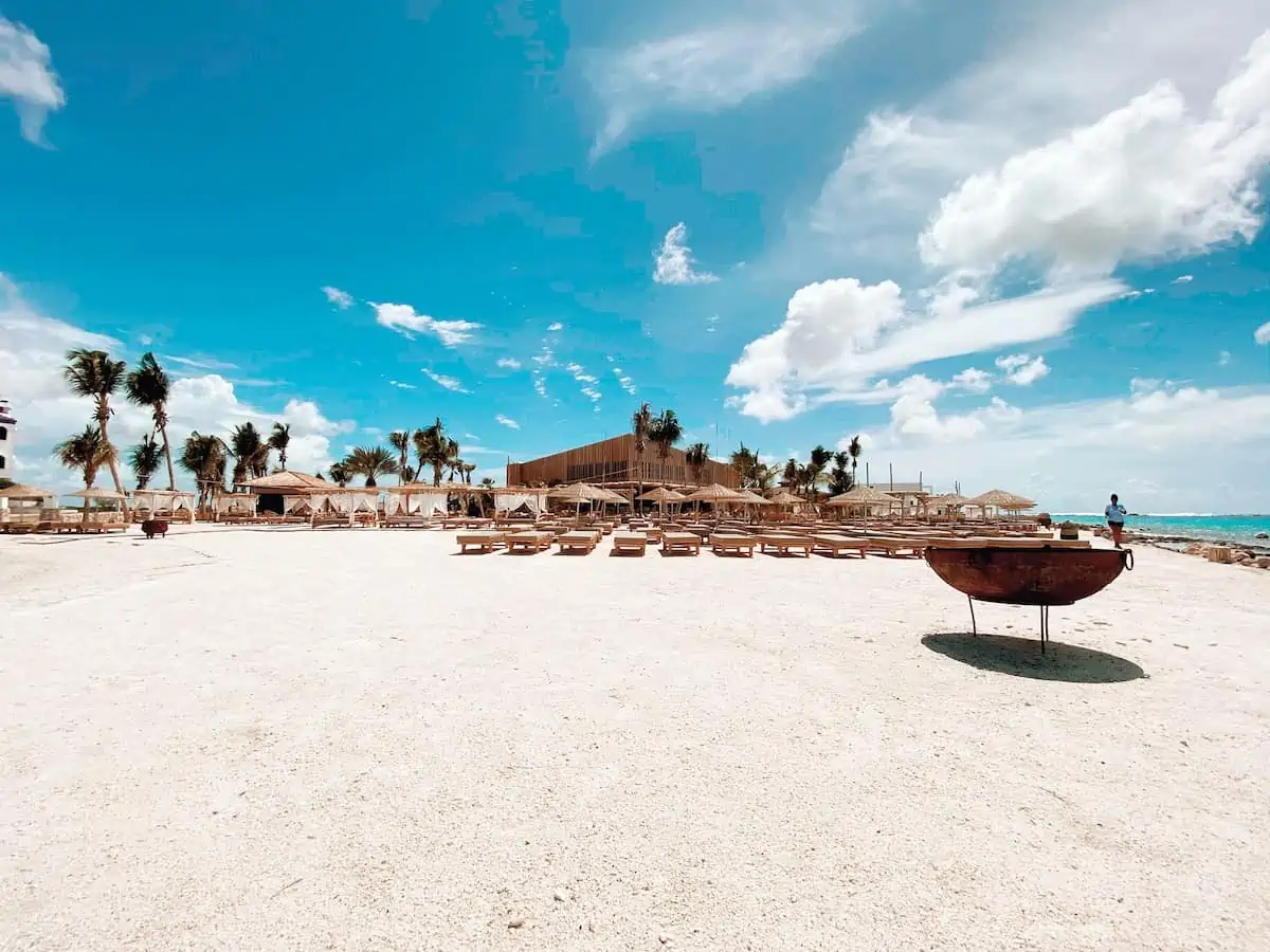 Vast expanse of white sand at Ocean Oasis beach bar in Bonaire.