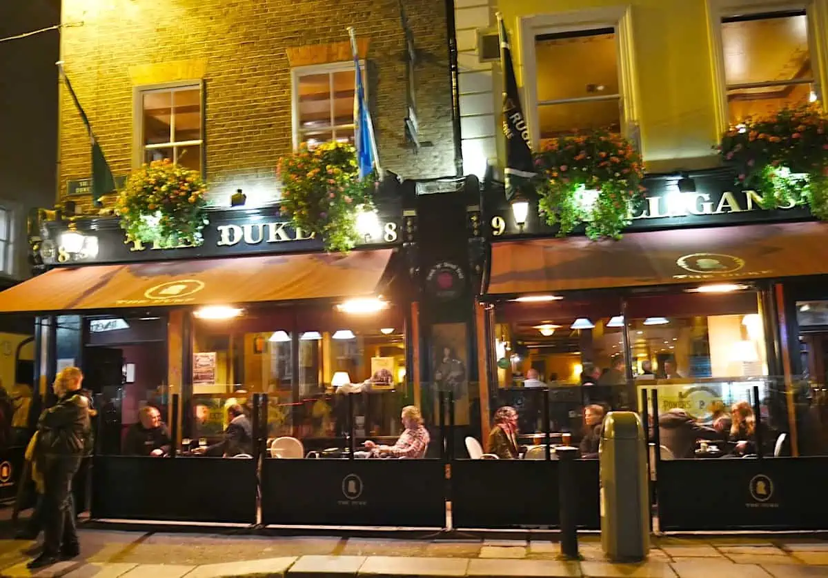 A traditional pub in Dublin at night. 