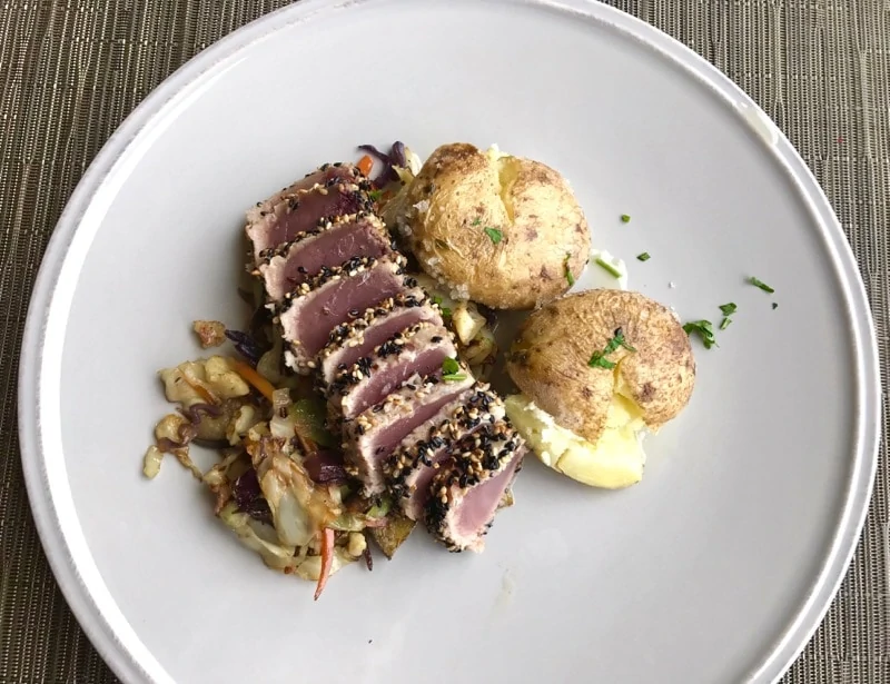 Seared tuna at Santa Barbara Eco-Resort Sao Miguel